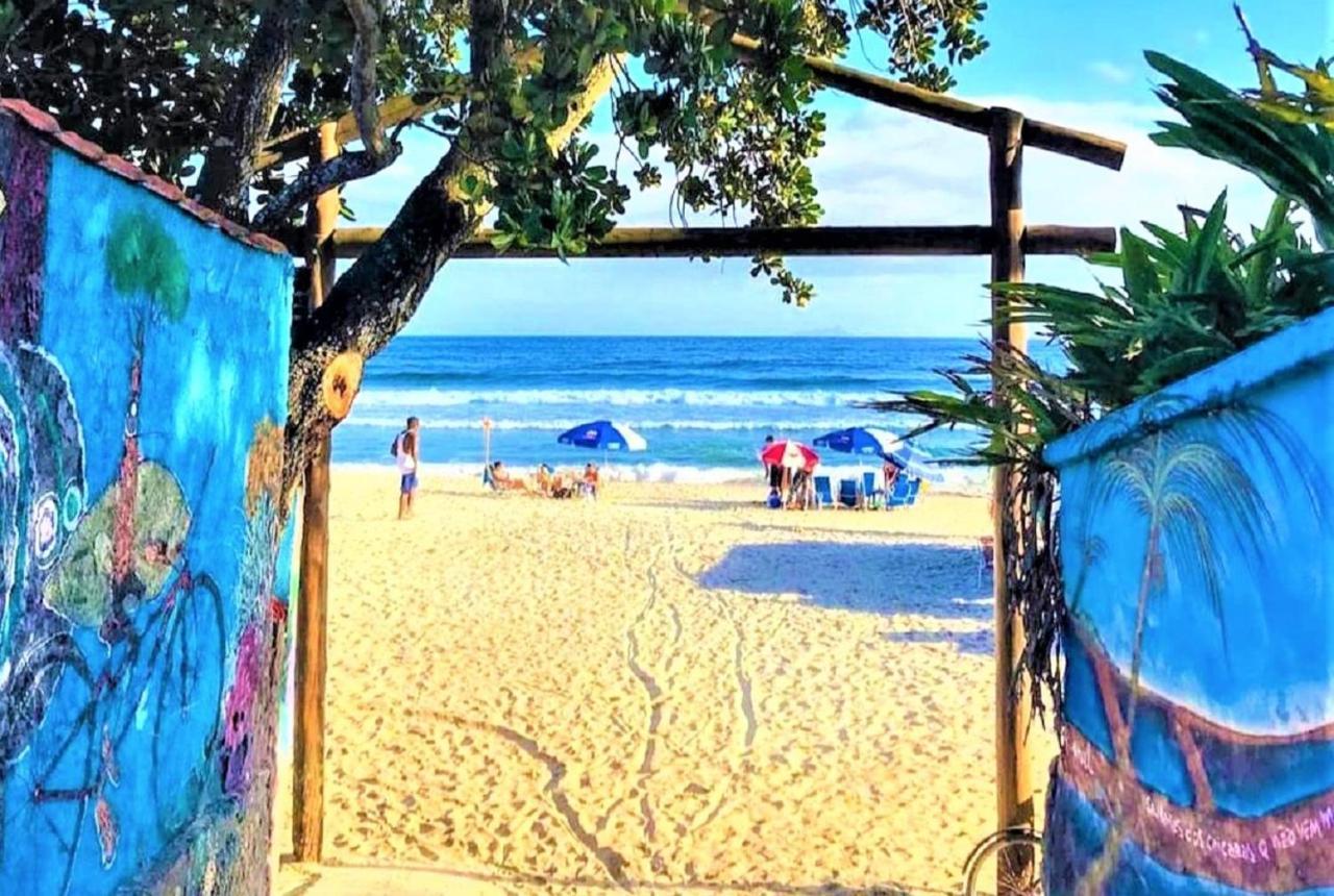 Casa A Uma Quadra Da *