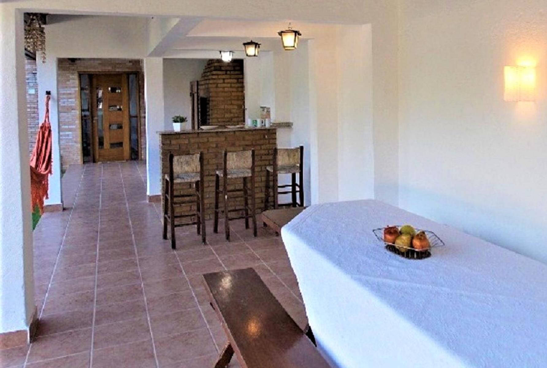 Casa A Uma Quadra Da *